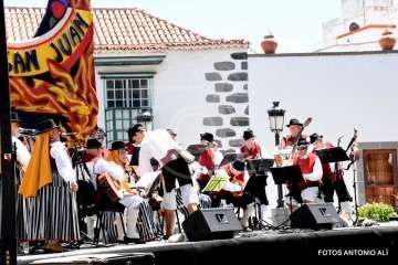 Juegos y deportes tradicionales y música popular en San Juan (Reportaje Antonio Alí, Francisco Javier Santana y TA)